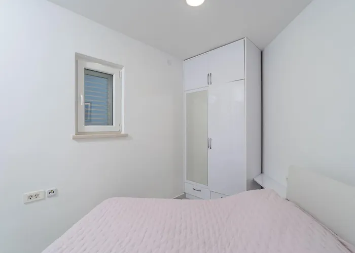Kiki Apartment